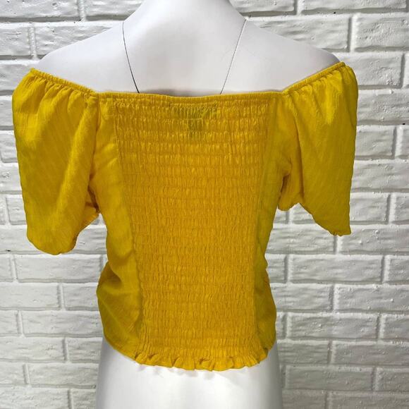BCX On Off Shoulder Top Womens Medium Yellow Ruched Front Smocked Back Puff Slv - Picture 3 of 8